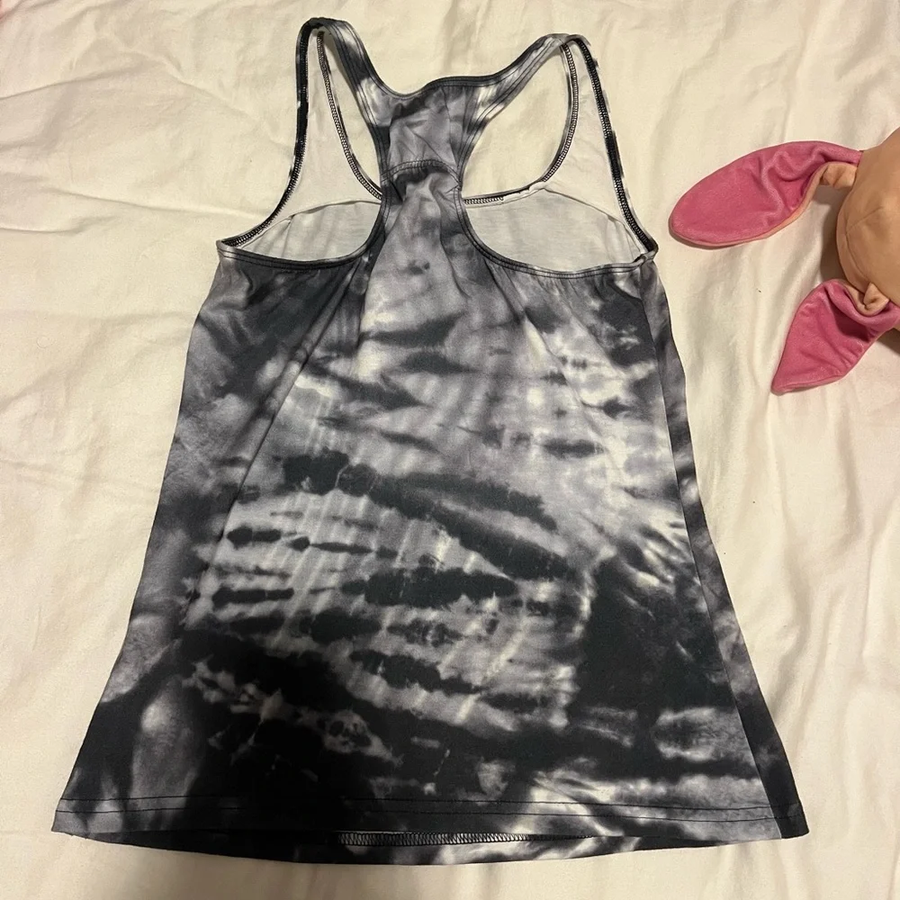 New Balance Yoga tie dye workout tank - Picture 2 of 3